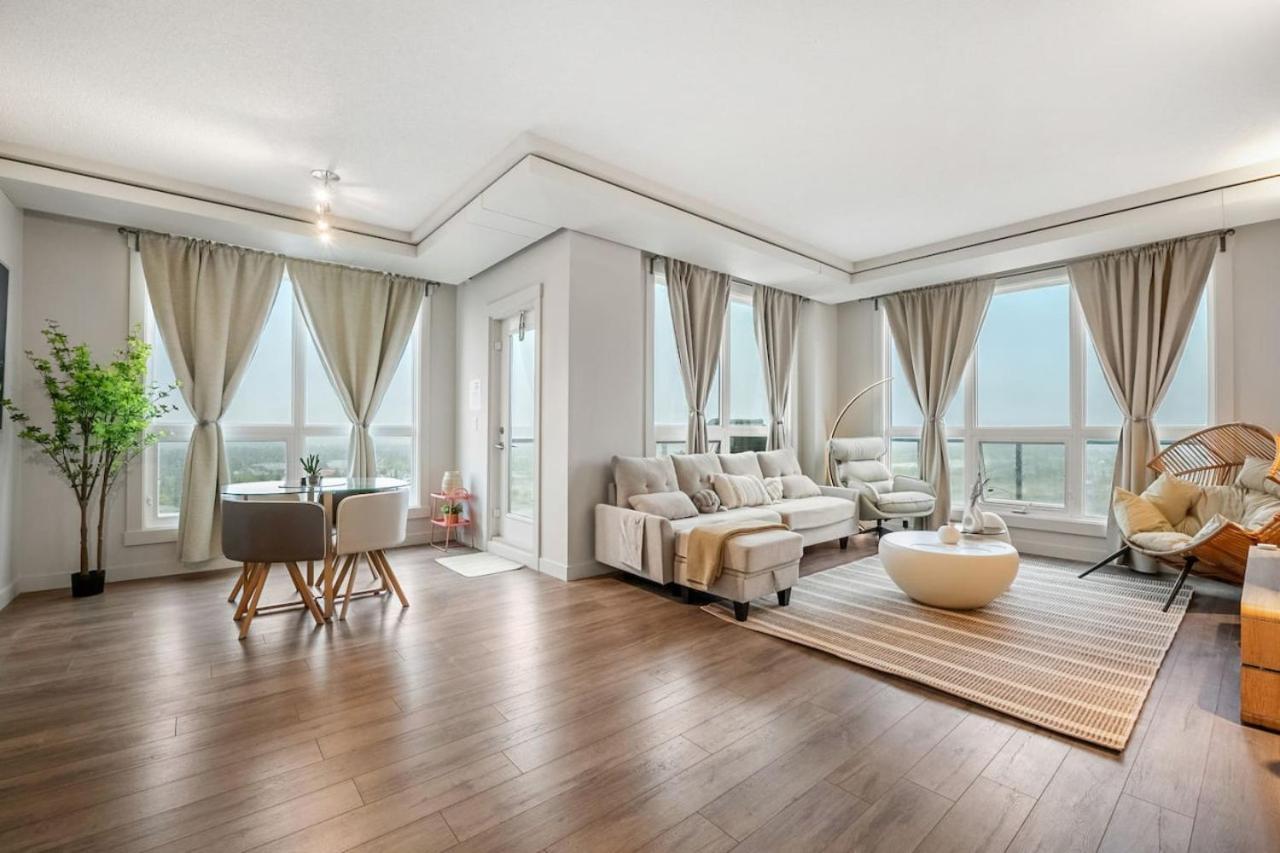 Upscale Penthouse Stay With Mountain & City Views, Free Parking, Bbq Grill, Office Space & More YYC Exterior foto